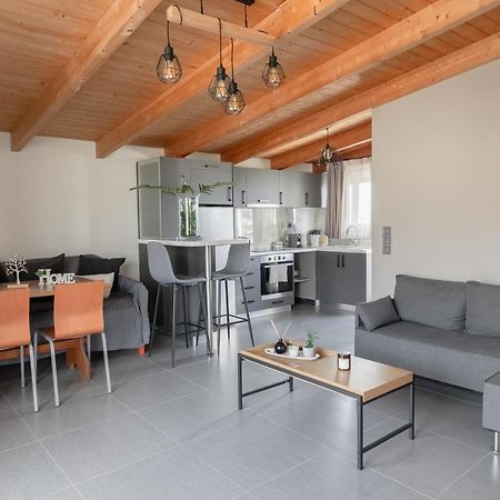 Deluxe Διαμερισμα Apartamento Patras Exterior foto