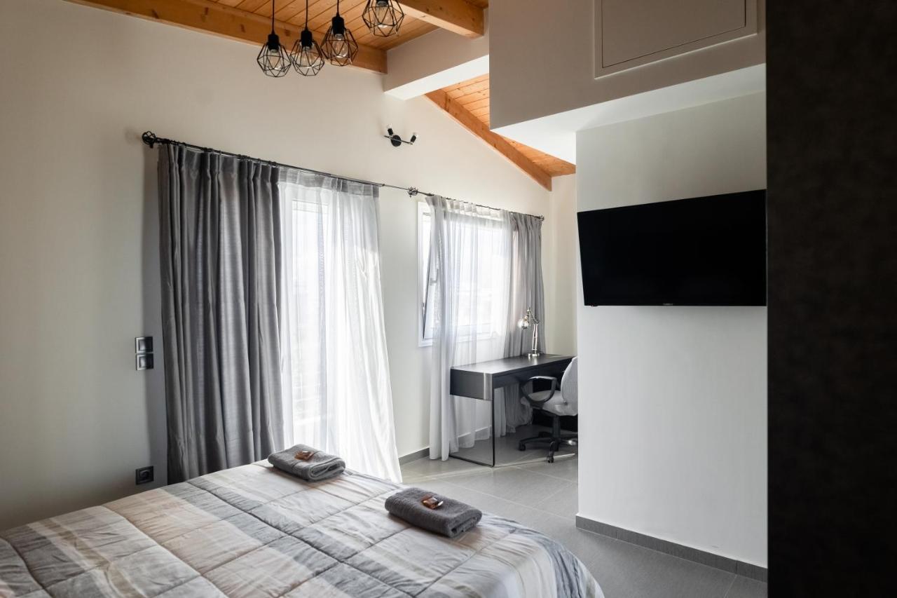 Deluxe Διαμερισμα Apartamento Patras Exterior foto