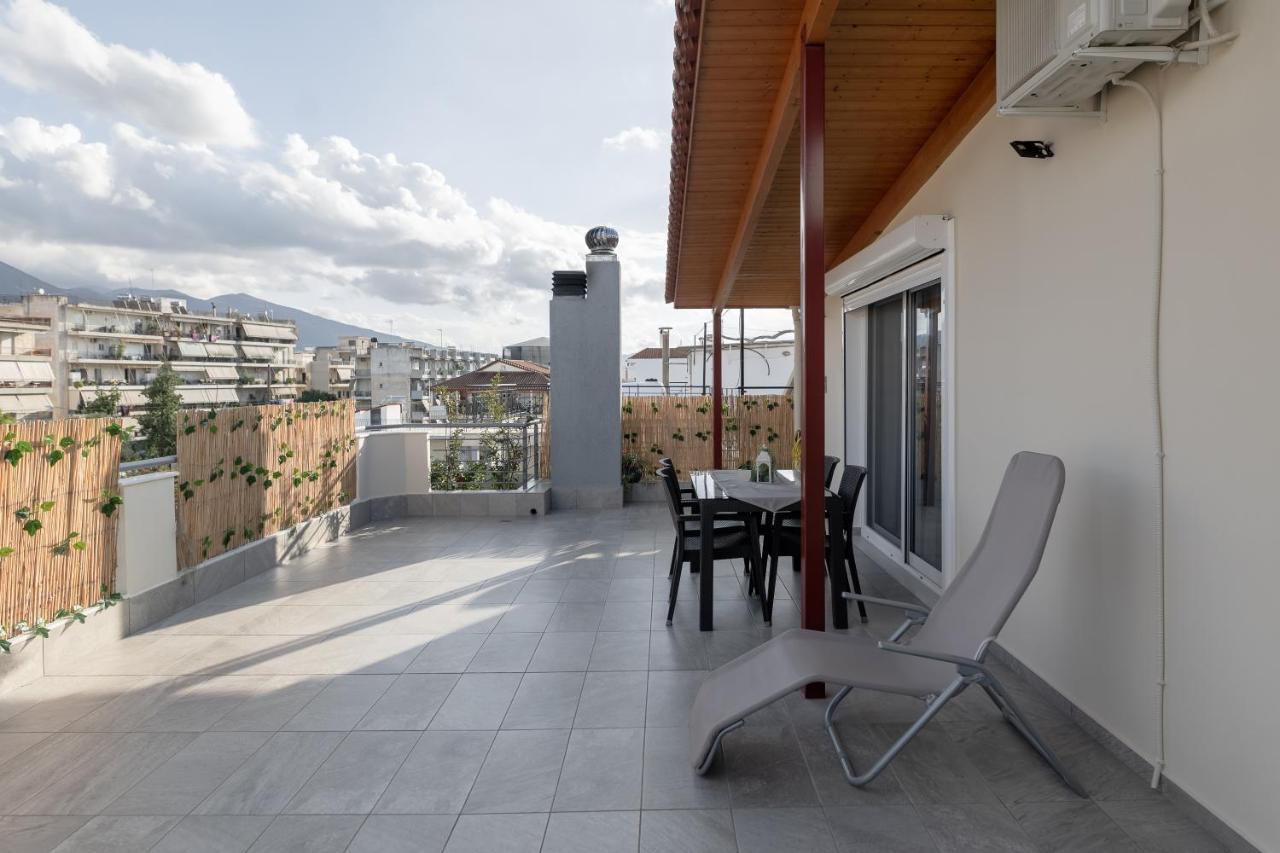 Deluxe Διαμερισμα Apartamento Patras Exterior foto